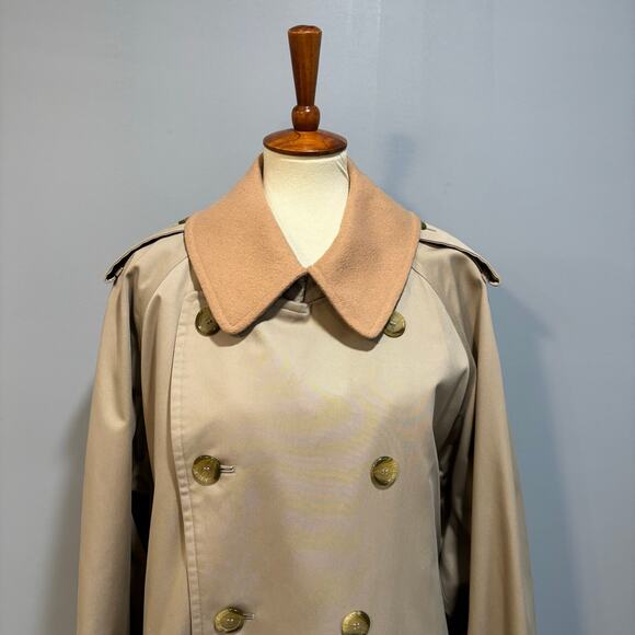 Vintage Burberry Beige, Tan Trench Coat, Removable Wool Liner, Size 42 Long - Picture 6 of 16
